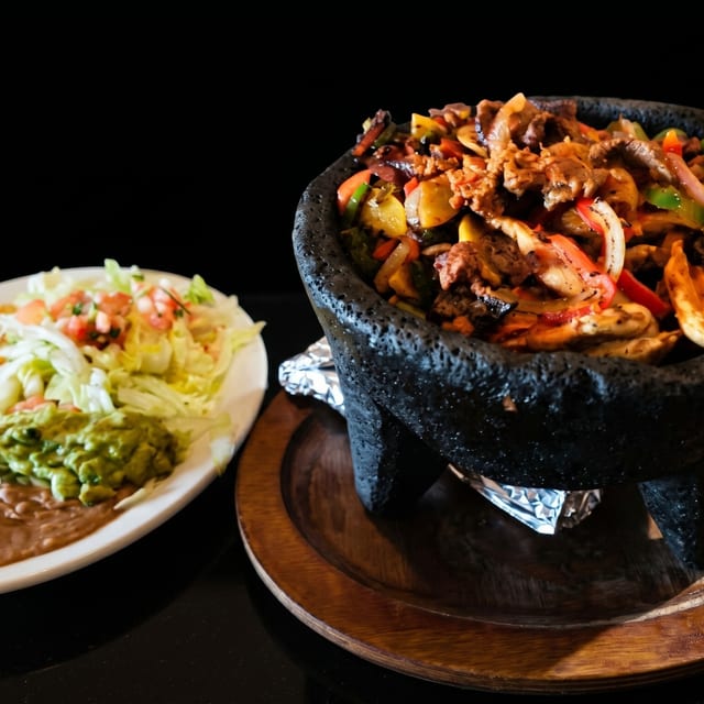34. Molcajete Ranchero.