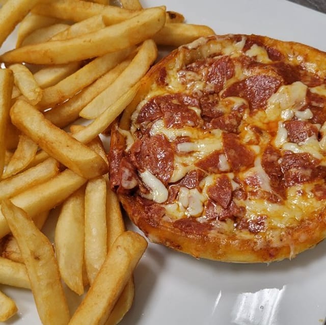 80. Kids' Pizza.